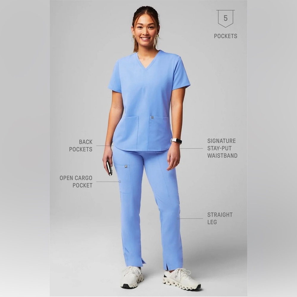 Fabletics Vital Scrub Top XS + Ion Scrub Pant XS, Ceil Blue